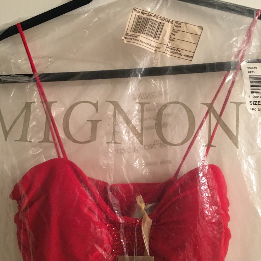 Mignon red evening gown with sash, size 6, NWT - Picture 7 of 8